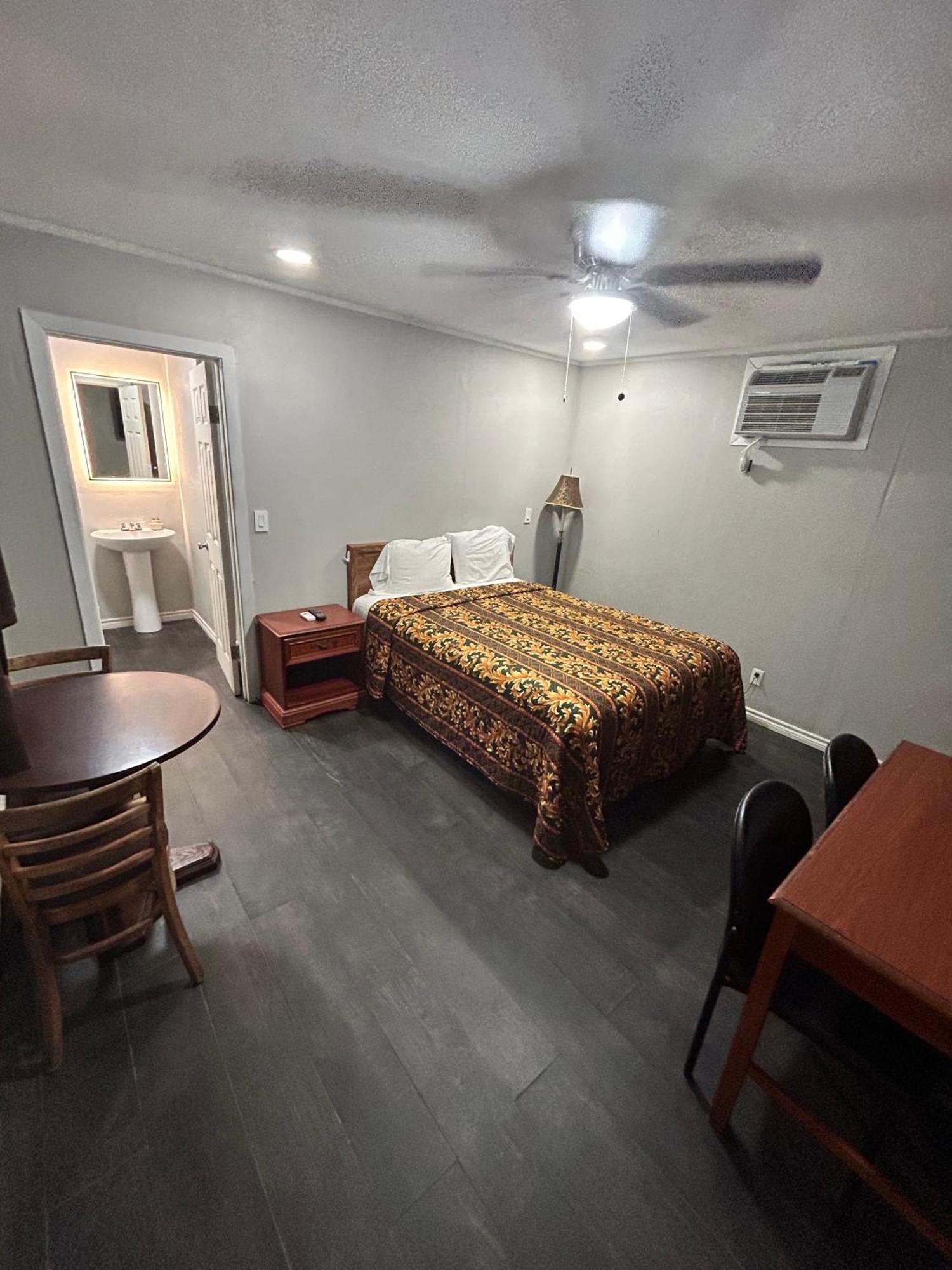 ג'ונסון סיטי Ladybird Inn מראה חיצוני תמונה