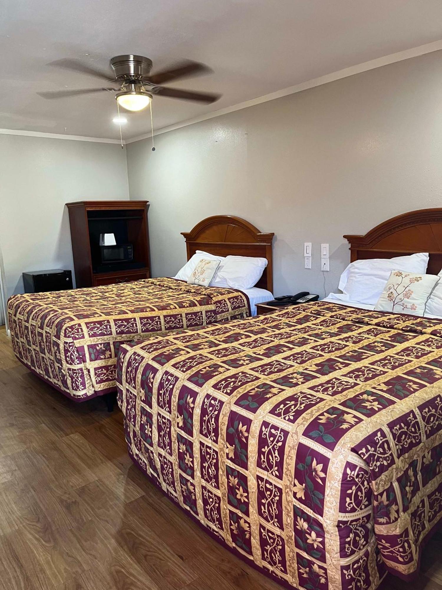 ג'ונסון סיטי Ladybird Inn מראה חיצוני תמונה